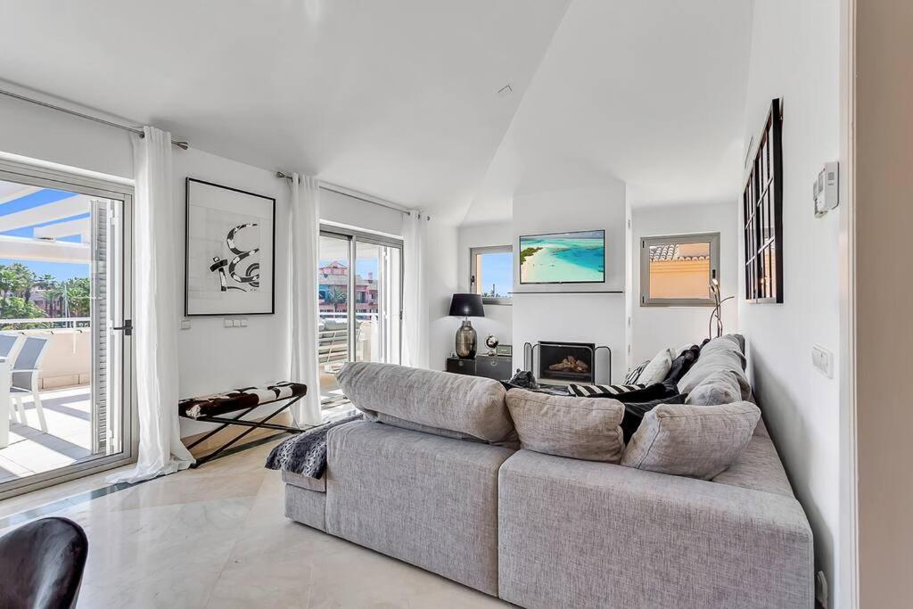 Yolo Spaces - Sotogrande Sea View Penthouse ซานโรเก ภายนอก รูปภาพ