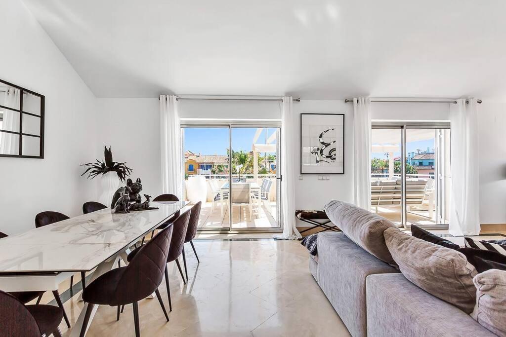 Yolo Spaces - Sotogrande Sea View Penthouse ซานโรเก ภายนอก รูปภาพ