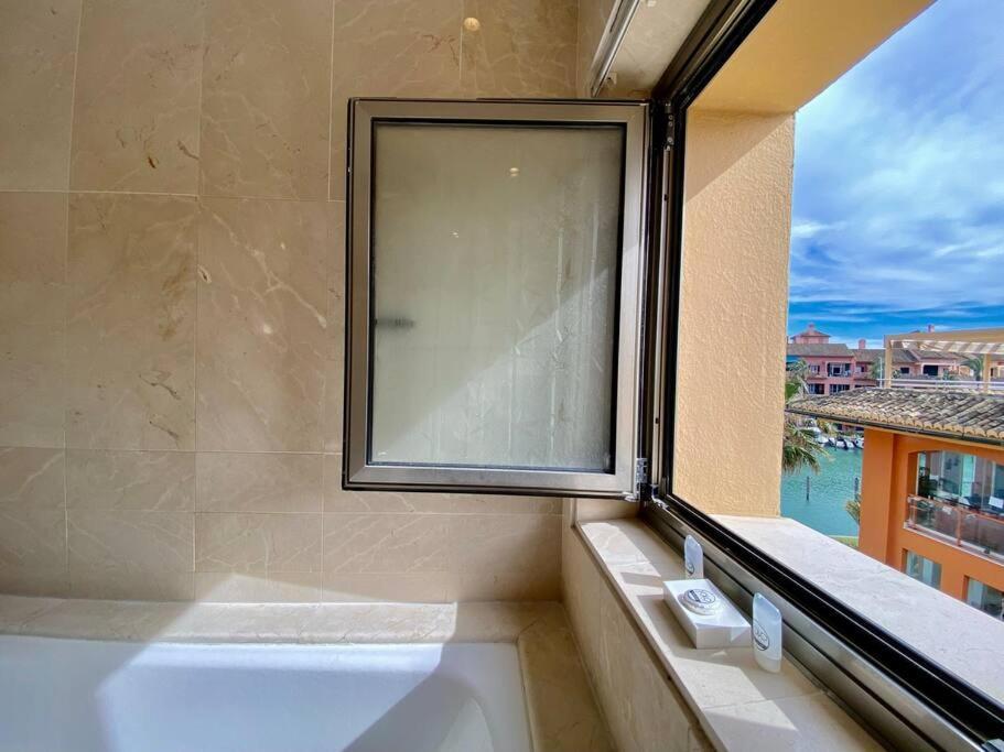 Yolo Spaces - Sotogrande Sea View Penthouse ซานโรเก ภายนอก รูปภาพ