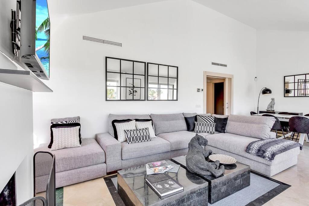 Yolo Spaces - Sotogrande Sea View Penthouse ซานโรเก ภายนอก รูปภาพ