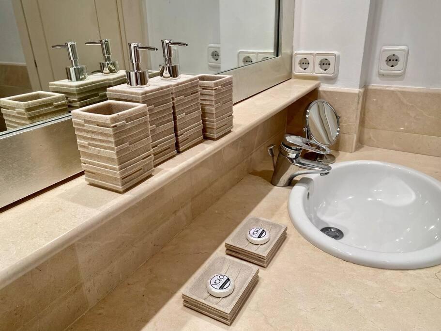 Yolo Spaces - Sotogrande Sea View Penthouse ซานโรเก ภายนอก รูปภาพ