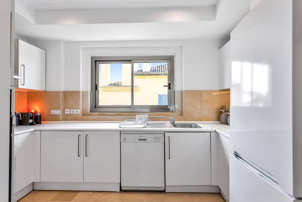 Yolo Spaces - Sotogrande Sea View Penthouse ซานโรเก ภายนอก รูปภาพ