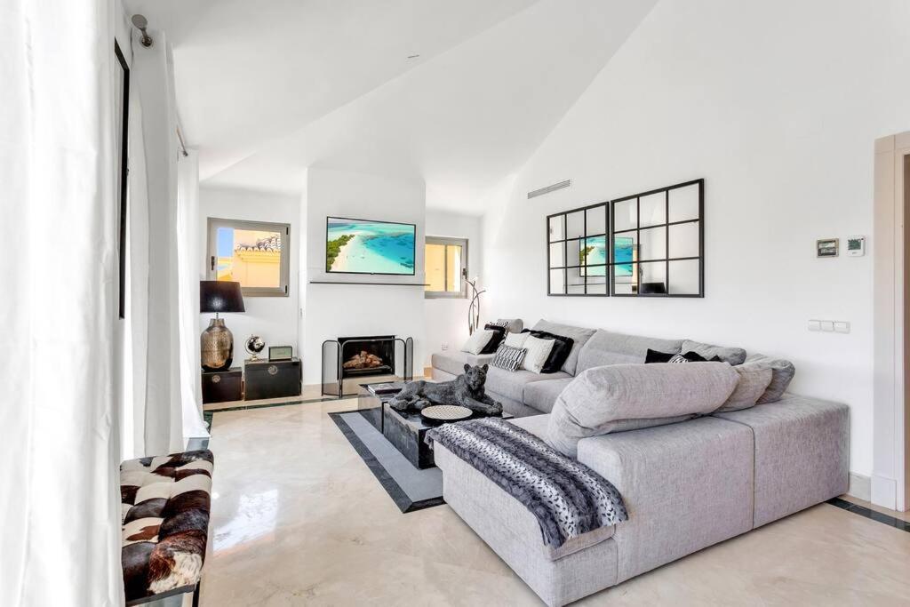 Yolo Spaces - Sotogrande Sea View Penthouse ซานโรเก ภายนอก รูปภาพ