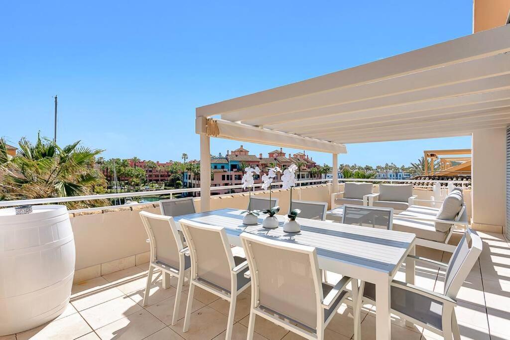 Yolo Spaces - Sotogrande Sea View Penthouse ซานโรเก ภายนอก รูปภาพ