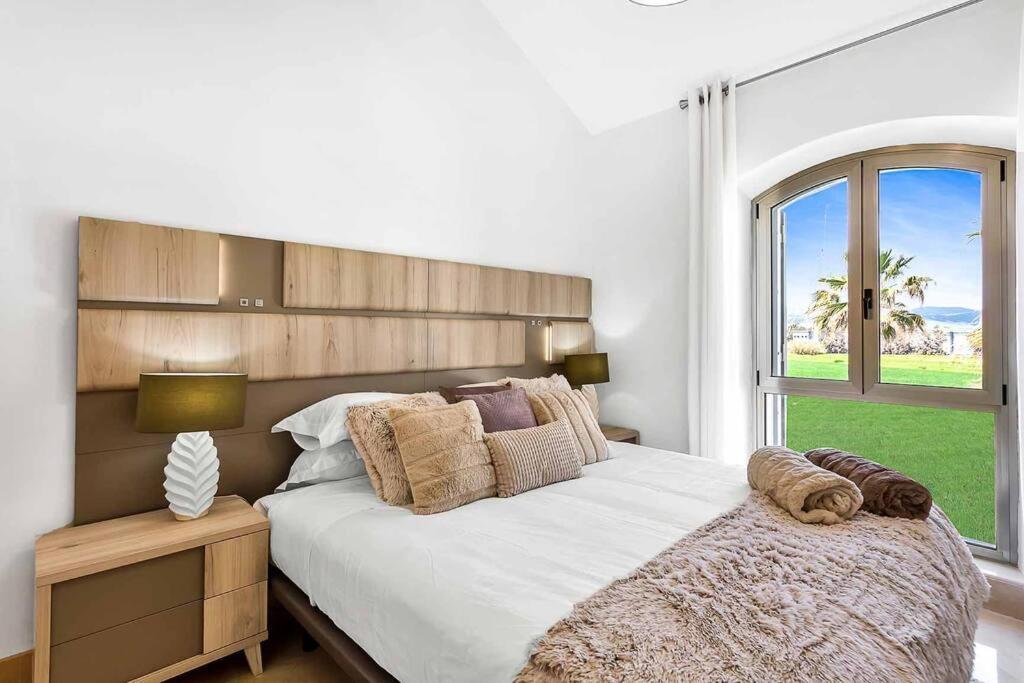 Yolo Spaces - Sotogrande Sea View Penthouse ซานโรเก ภายนอก รูปภาพ